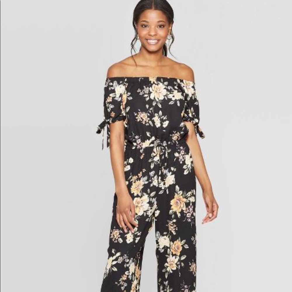 Flower jump suit